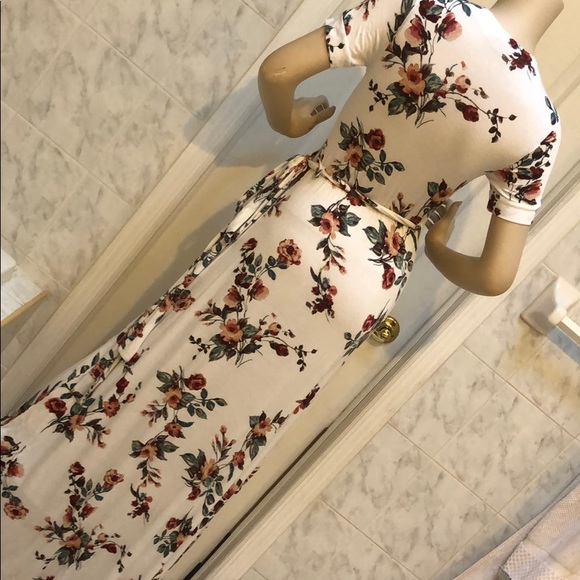 IVORY FLORAL WRAP MAXI DRESS - Picture 8 of 8